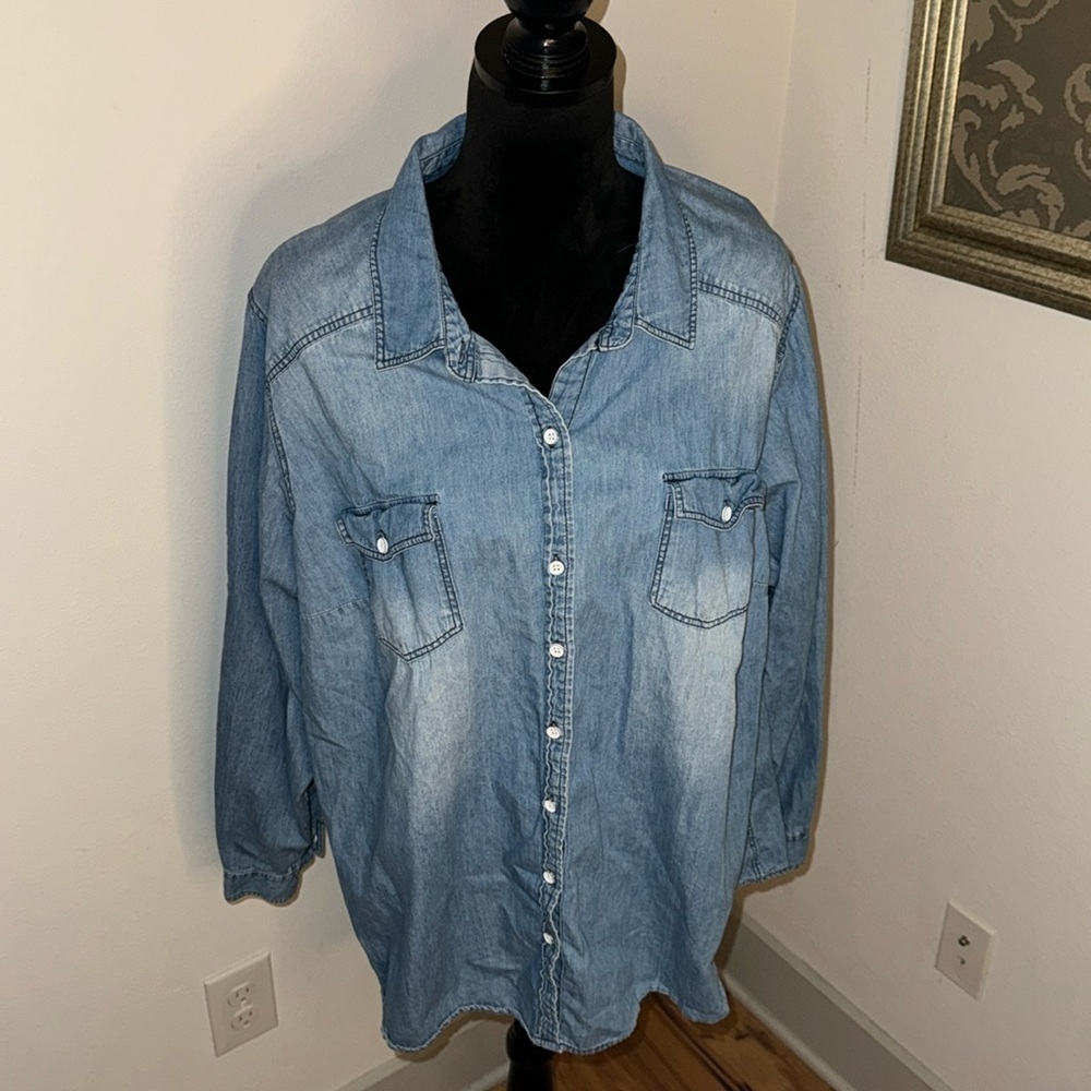 Torrid denim buttoned down women’s jean shirt blouse long sleeves Sz 3
